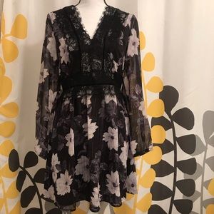 Pretty Floral Dress - image 1